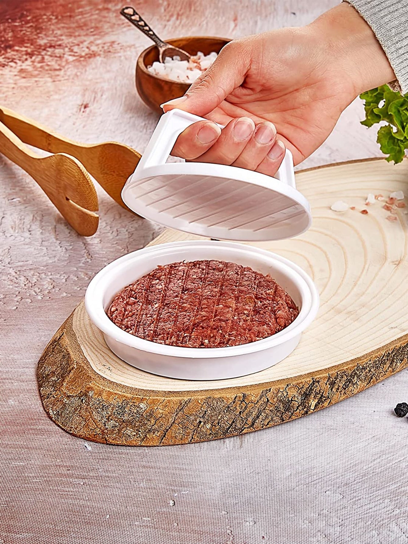 Easy-Release Burger Press Patty Maker – Perfectly Sized Hamburger Mold Rings for BBQ & Grill, Durable Polypropylene Kitchen Tool with Flip-Top Lid for Uniform Meat Patties, Practical Kitchenware, Easygrip Handle